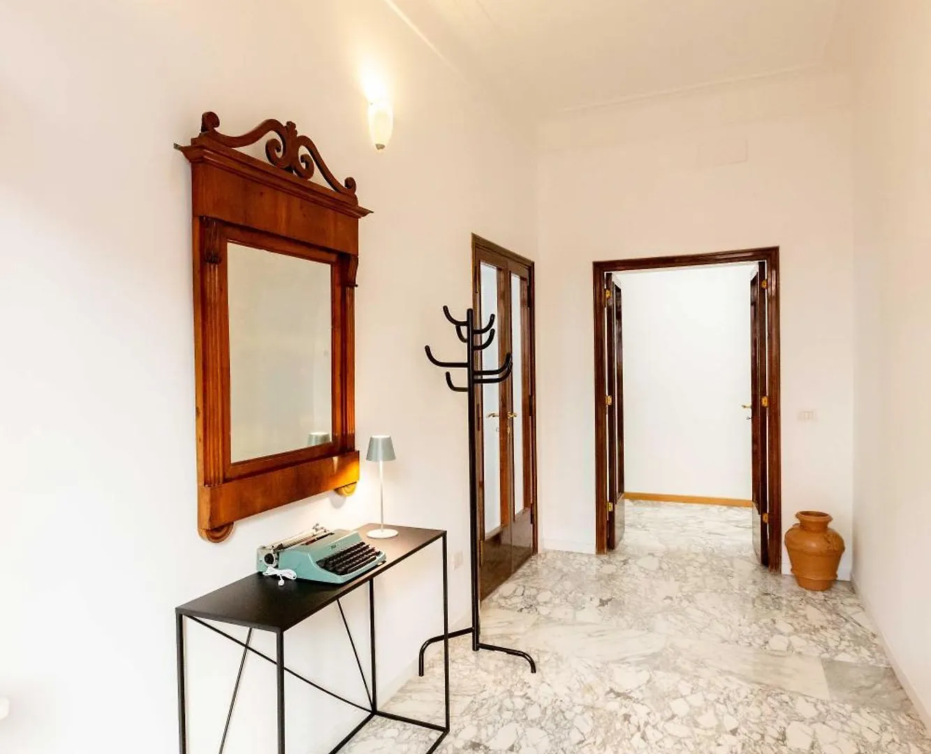 kontakty Corso Trieste Apartment -Zeno 48